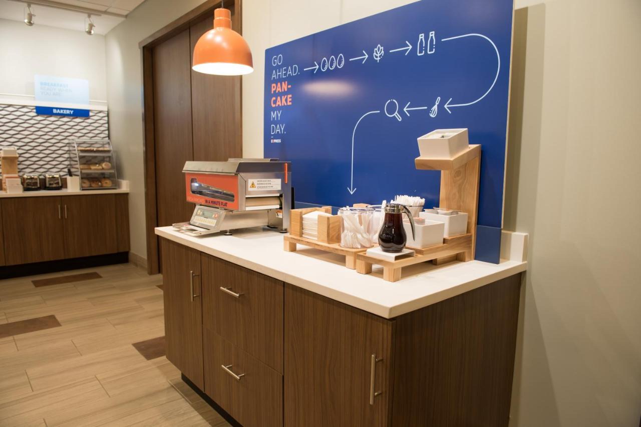Hotel Express & - Louisville N - By Ihg