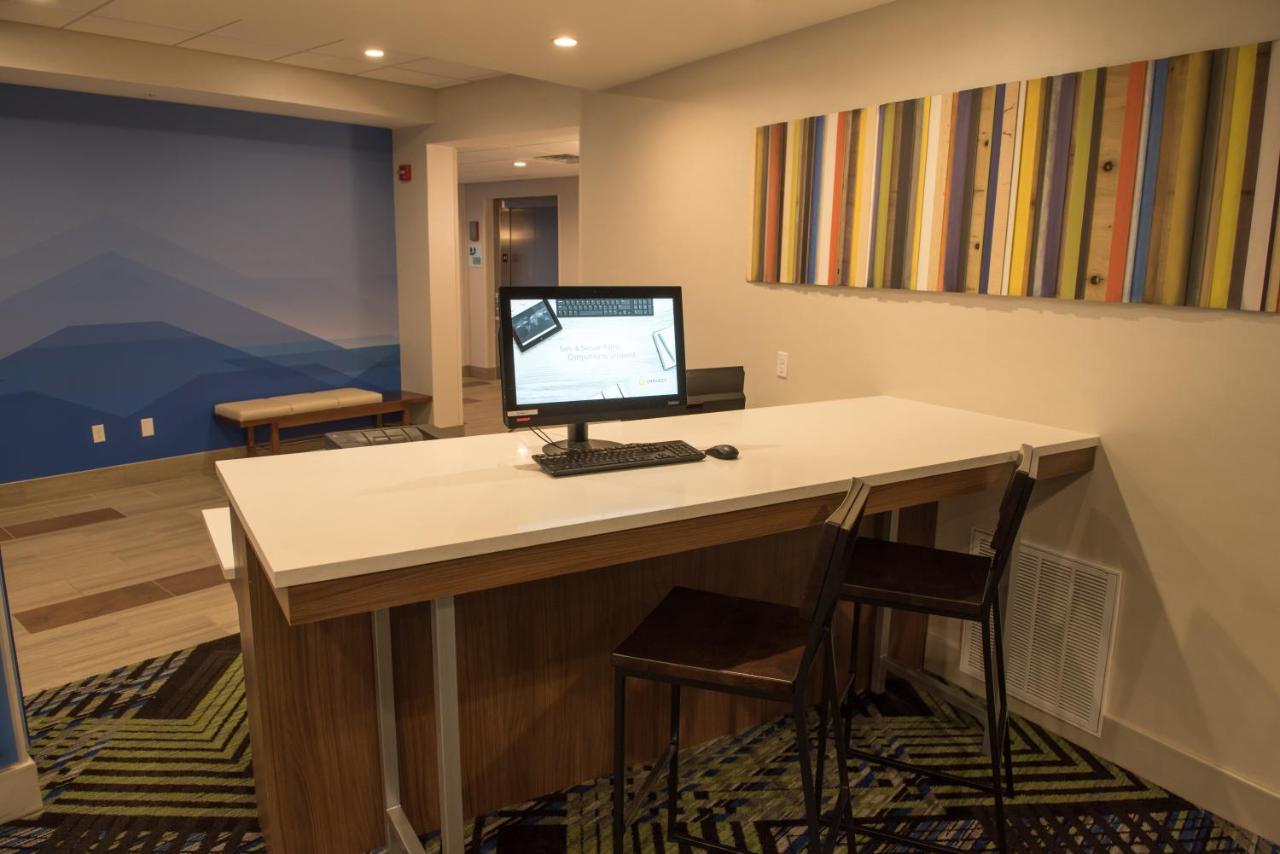 Express & - Louisville N - By Ihg 3*